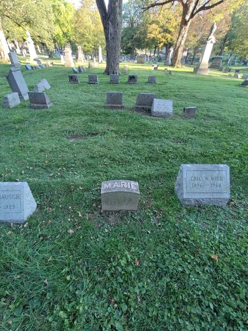 Marie Henrietta Bausch's grave. Photo 1