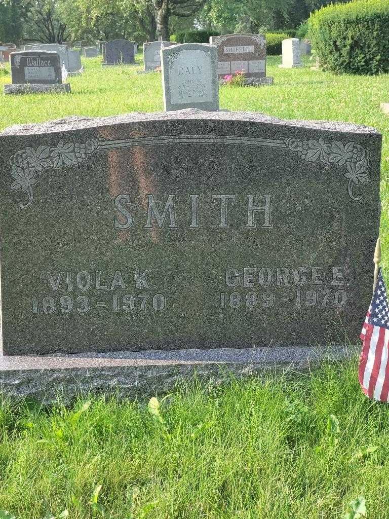 Viola K. Smith's grave. Photo 3