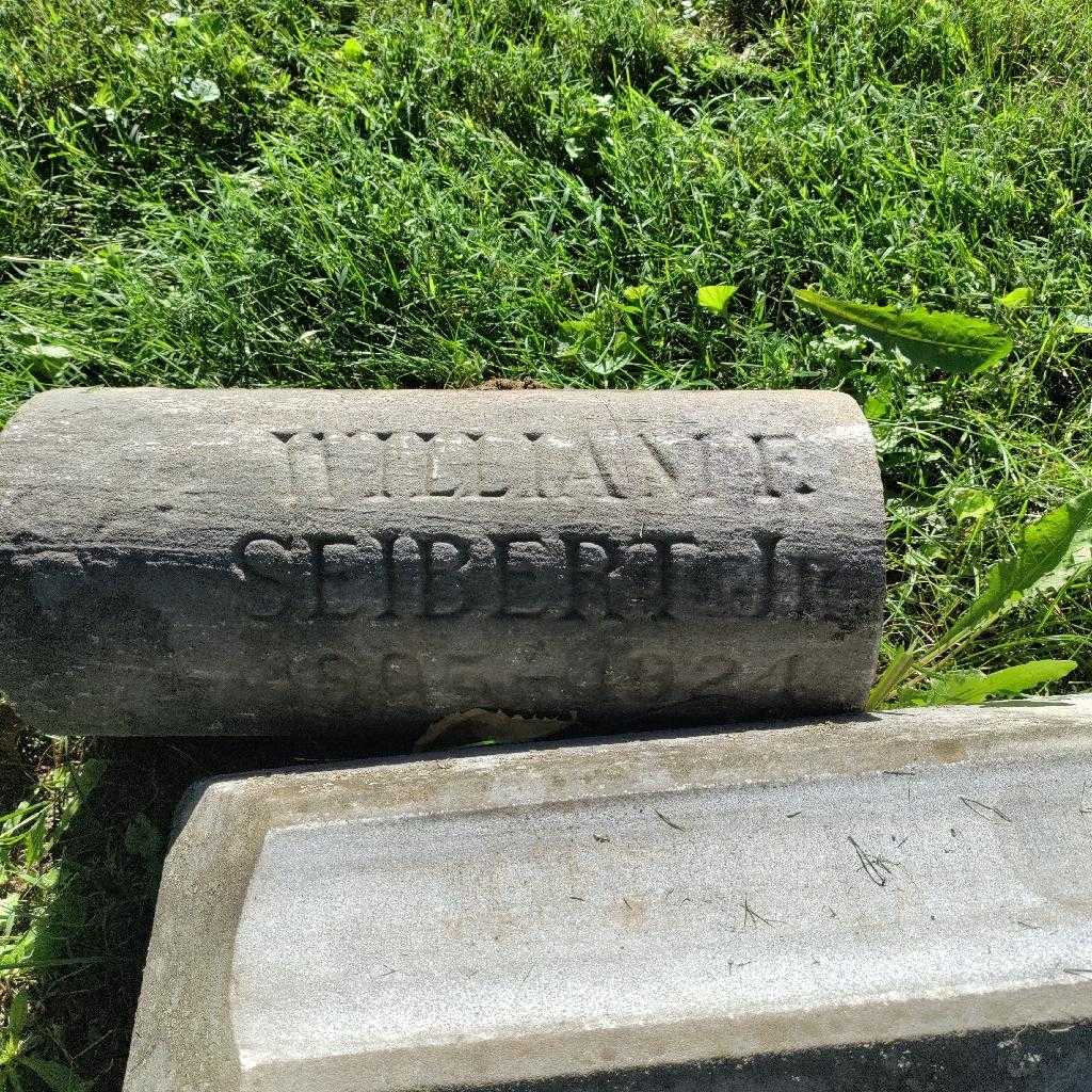 William F. Seibert Junior's grave. Photo 2