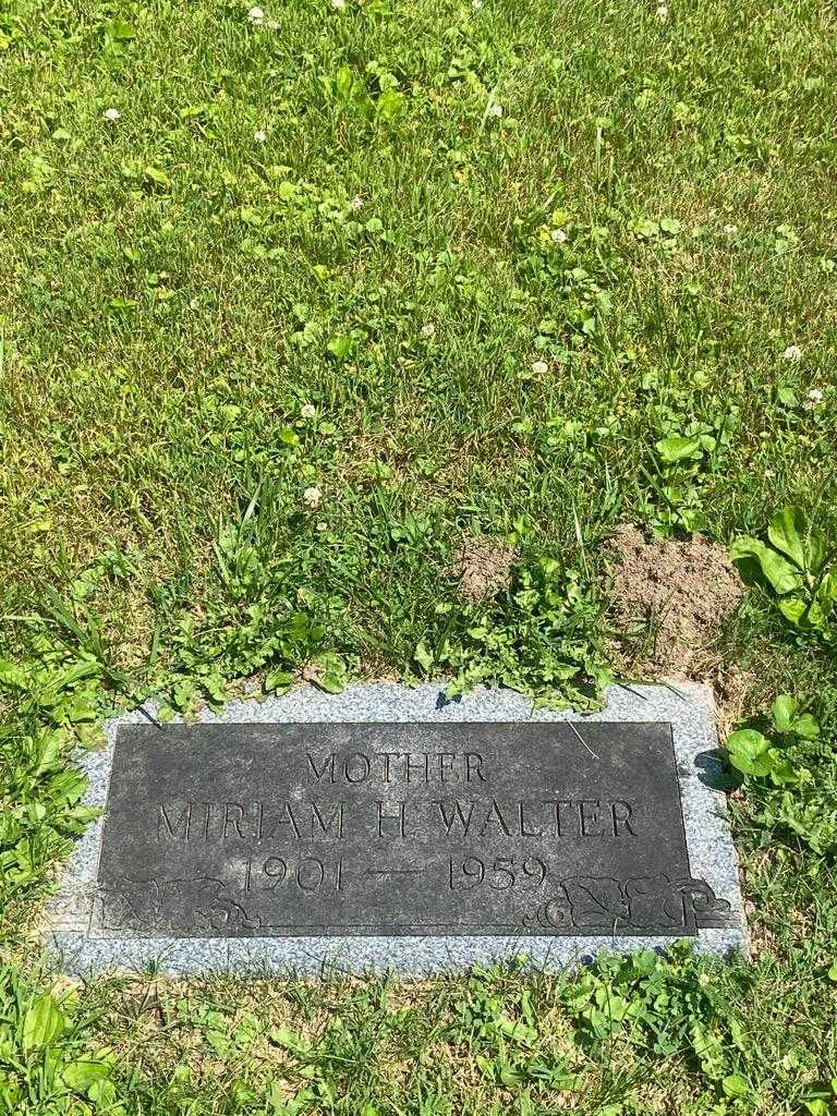 Miriam H. Walter's grave. Photo 3
