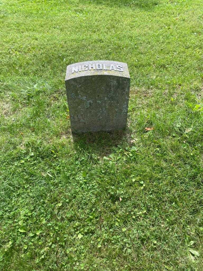 Nicholas Peters's grave. Photo 3
