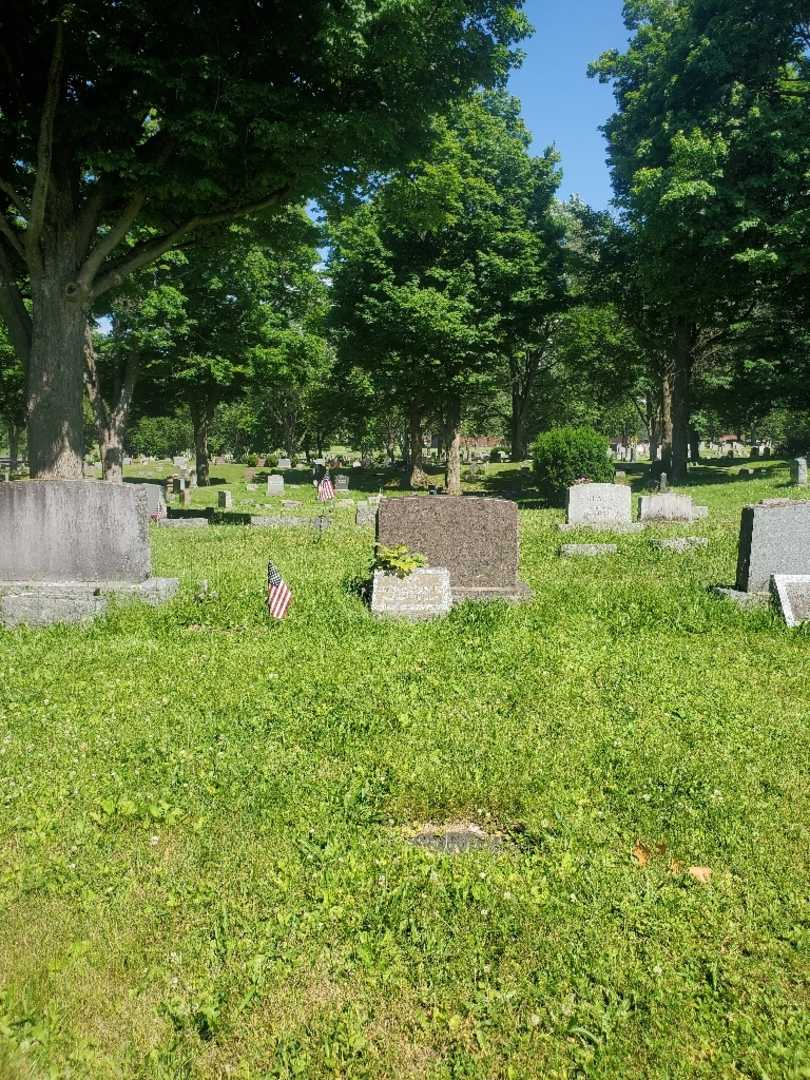 Shannon Gabrielle Sranchit's grave. Photo 1