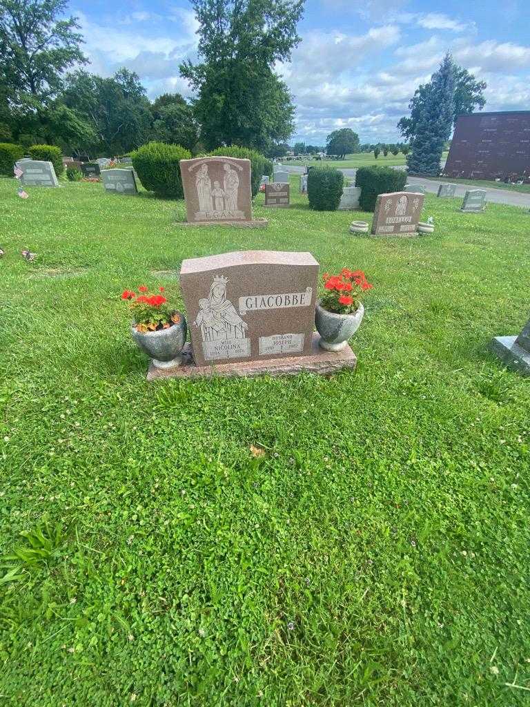 Joseph Giacobbe's grave. Photo 1