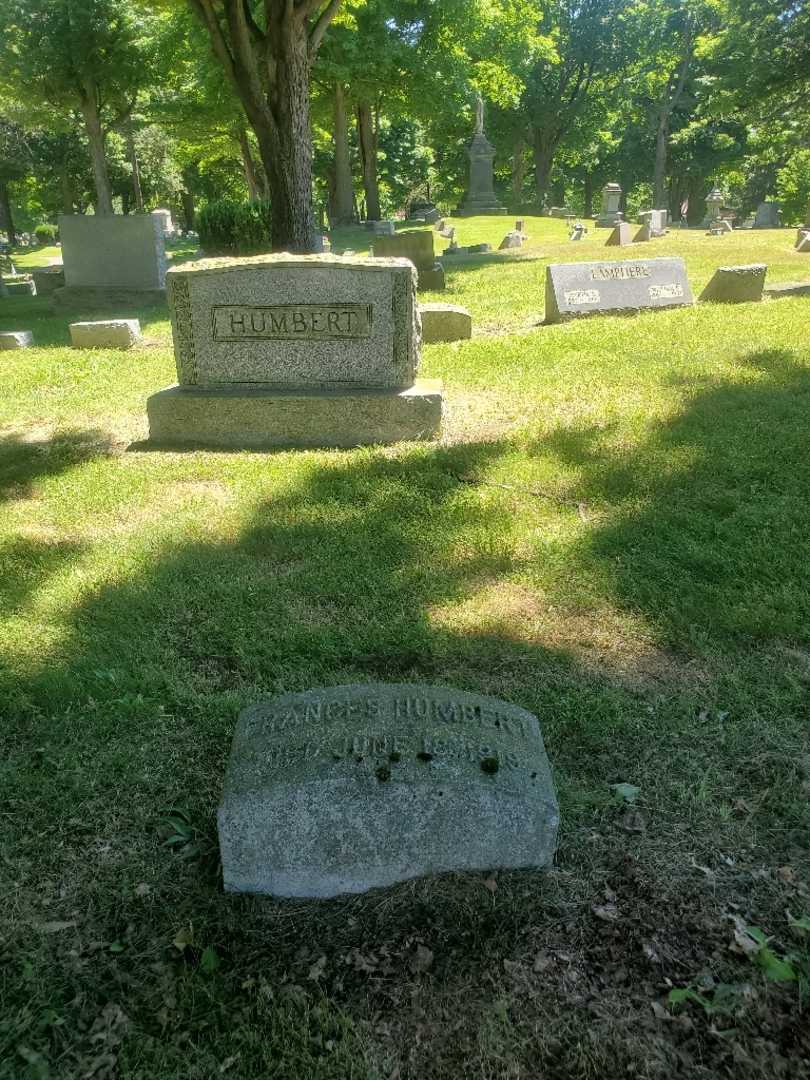 Frances Humbert's grave. Photo 1