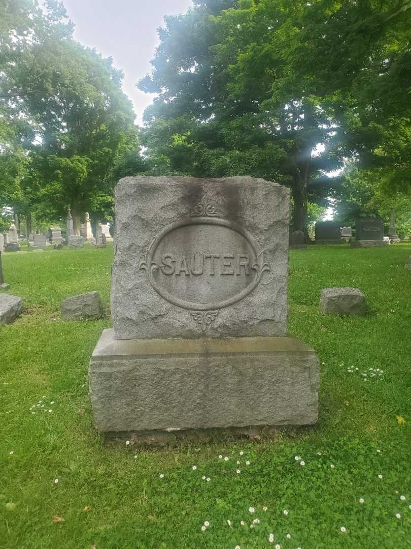 George R. Sauter's grave. Photo 5