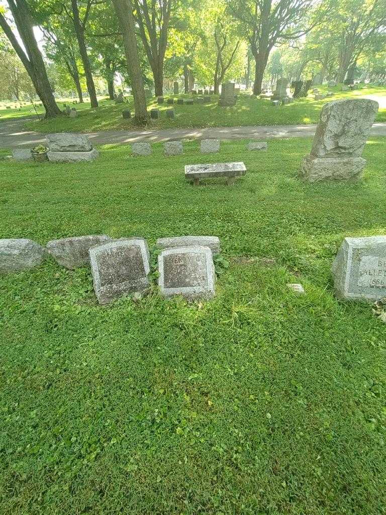 Henry G. Redick's grave. Photo 1