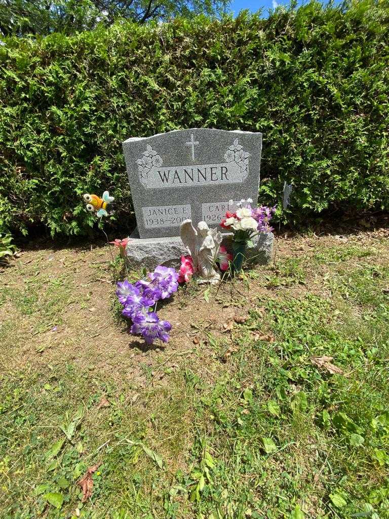 Carl A. Wanner's grave. Photo 1