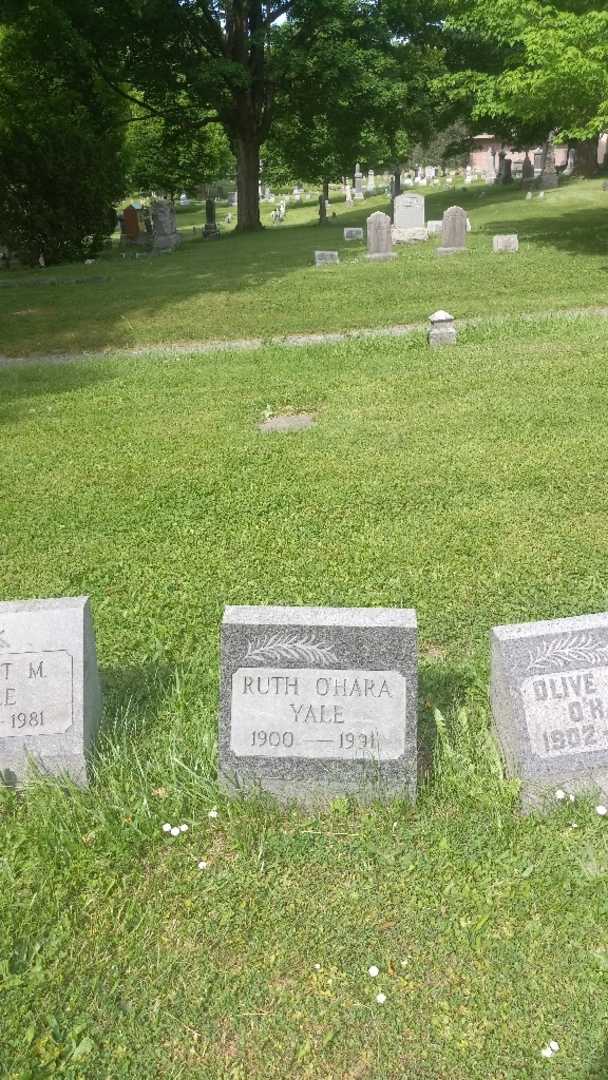 Ruth O'Hara-Yale's grave. Photo 2