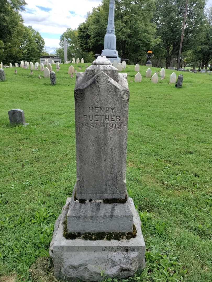 Henry Ruether's grave. Photo 2