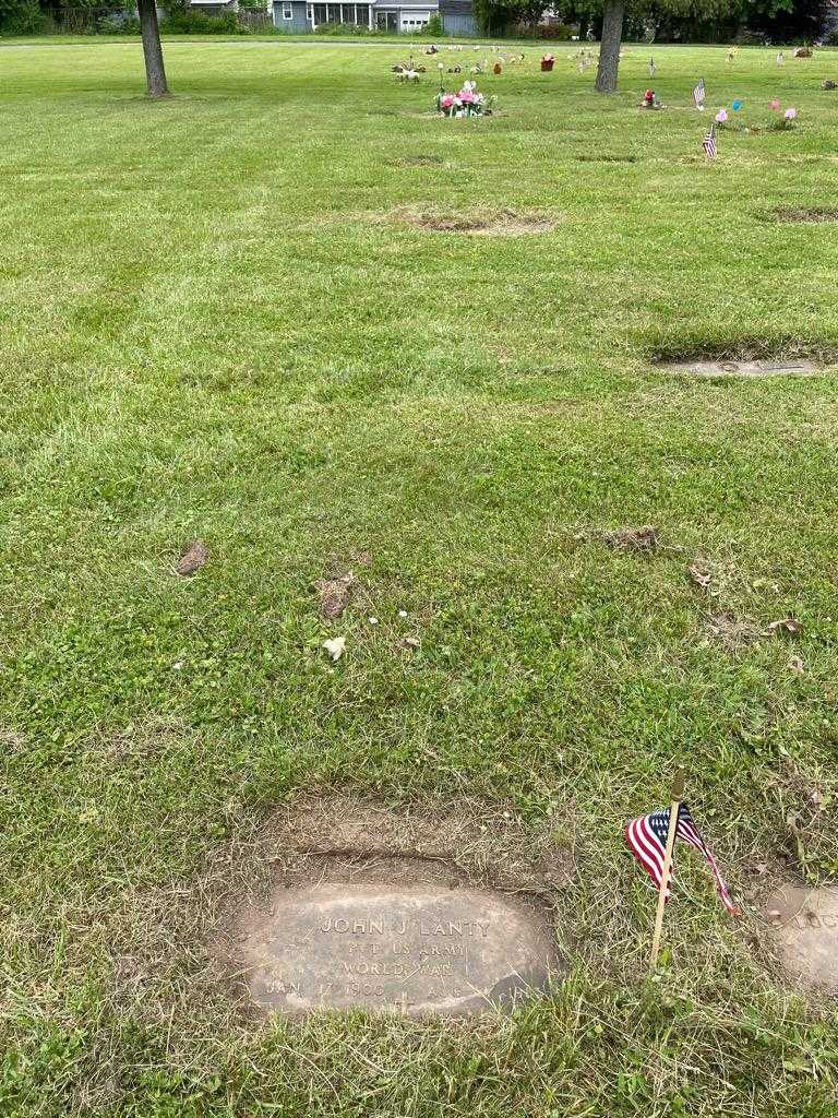 John J. Lanty's grave. Photo 2