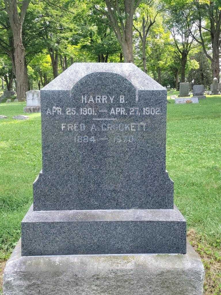 Harry B. Crockett's grave. Photo 3
