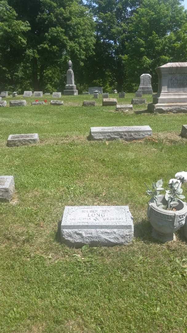 Reuben "Rex" Long's grave. Photo 2