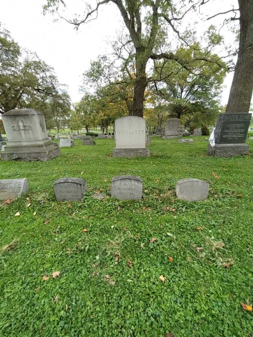 Helen G. Buchholz's grave. Photo 1