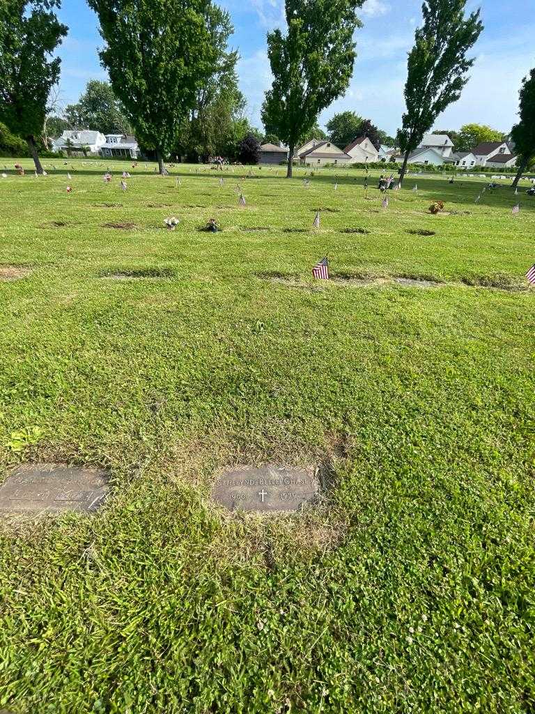 Ethelynd Belle Chase's grave. Photo 1