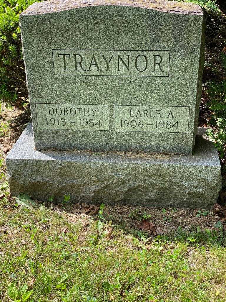Earle A. Traynor's grave. Photo 3