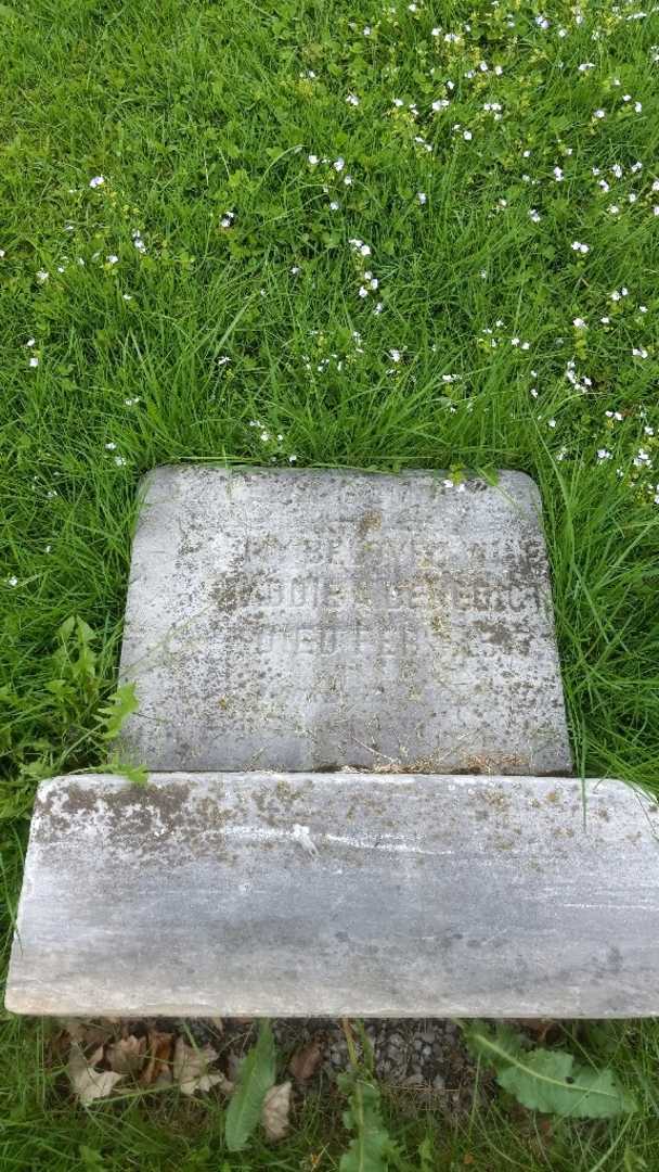 Adelaide A. Benedict's grave. Photo 3