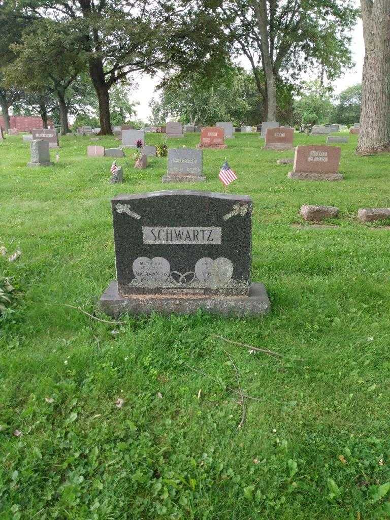 Maryann "Sis" Schwartz's grave. Photo 1