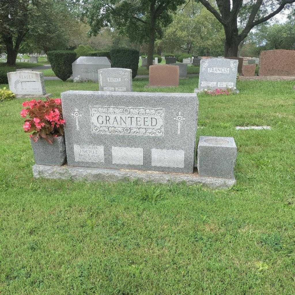 Lucille Granteed's grave. Photo 3