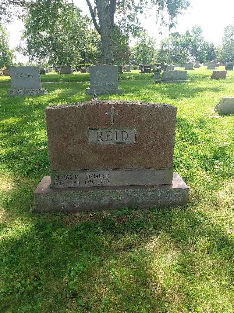 Donald O. Reid's grave. Photo 1