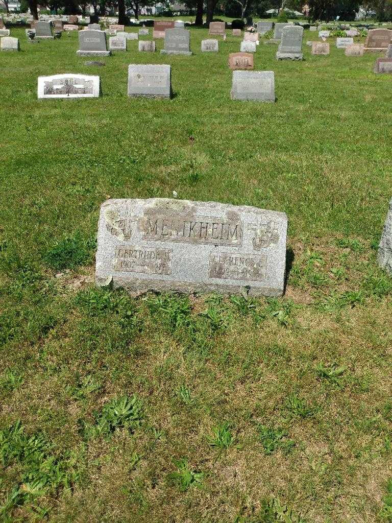 Clarence E. Menikheim's grave. Photo 1