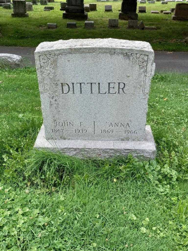 Anna Dittler's grave. Photo 2