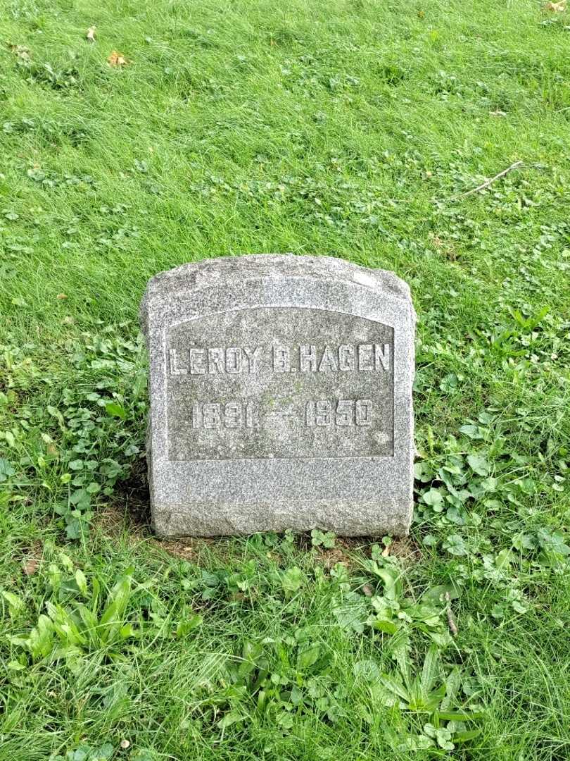 Leroy B. Hagen's grave. Photo 2