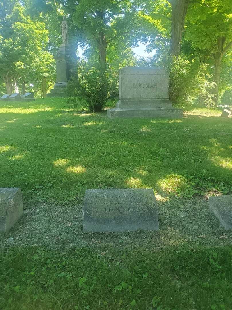 Ethel Listman Brown's grave. Photo 1