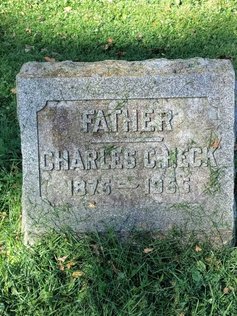 Charles C. Heck's grave. Photo 3