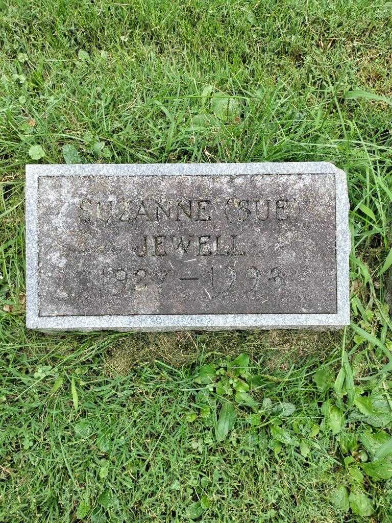 Suzanne "Sue" Jewell's grave. Photo 2
