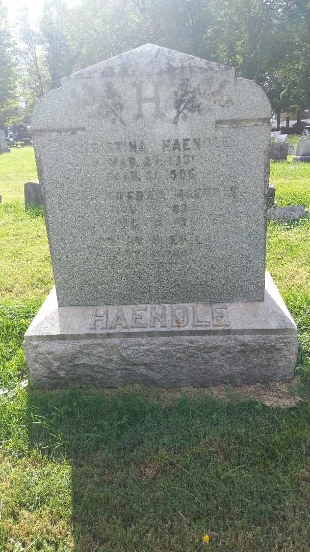 Christina Haendle's grave. Photo 3
