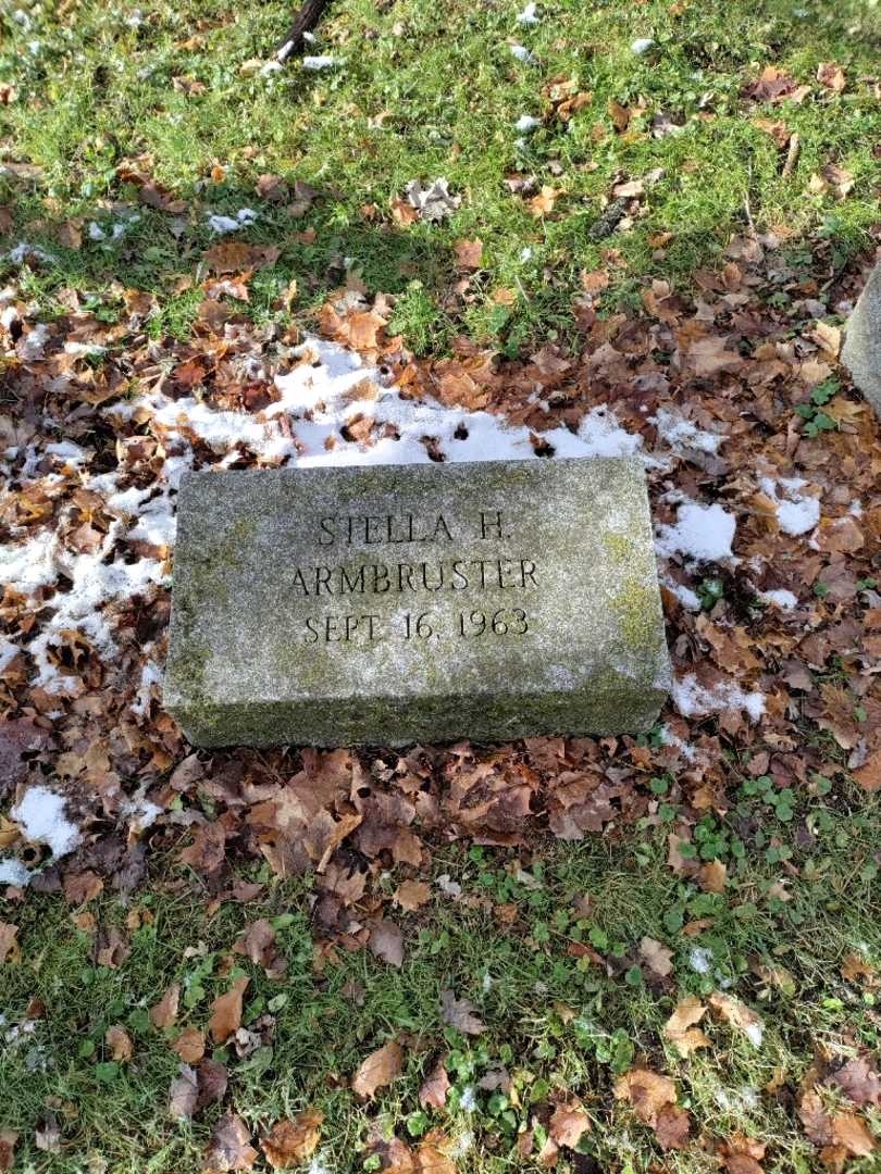 Stella Hughes Armbruster's grave. Photo 2