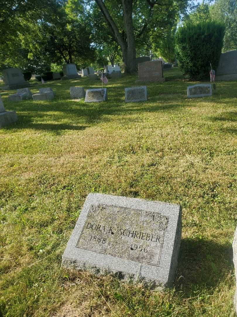 Dora K. Schrieber's grave. Photo 2