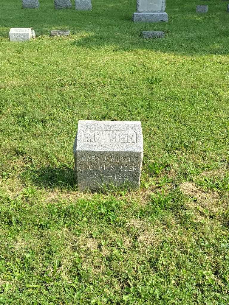 Mary J. Kiesinger's grave. Photo 2