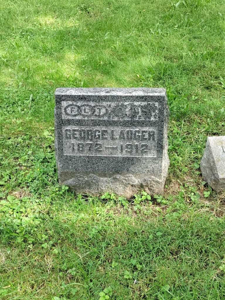 George J. Lauger's grave. Photo 2