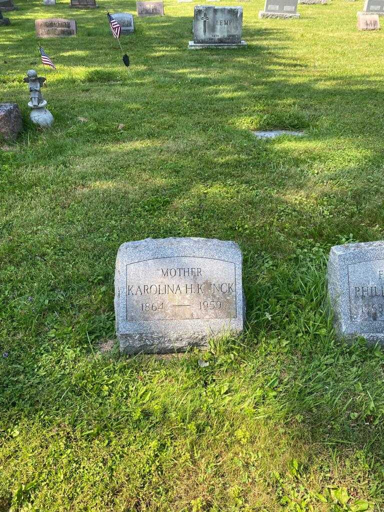 Karolina H. Klinck's grave. Photo 2