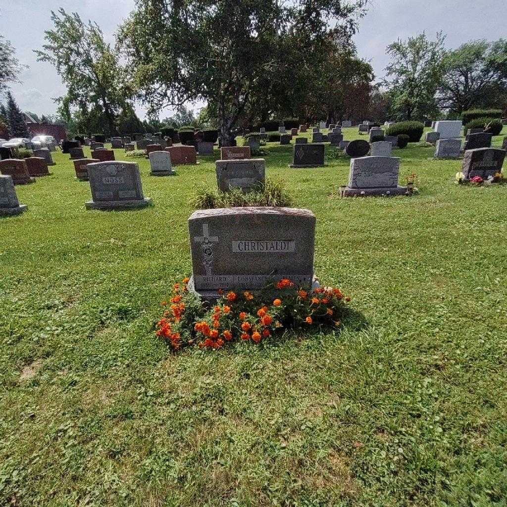 Constance Christaldi's grave. Photo 3