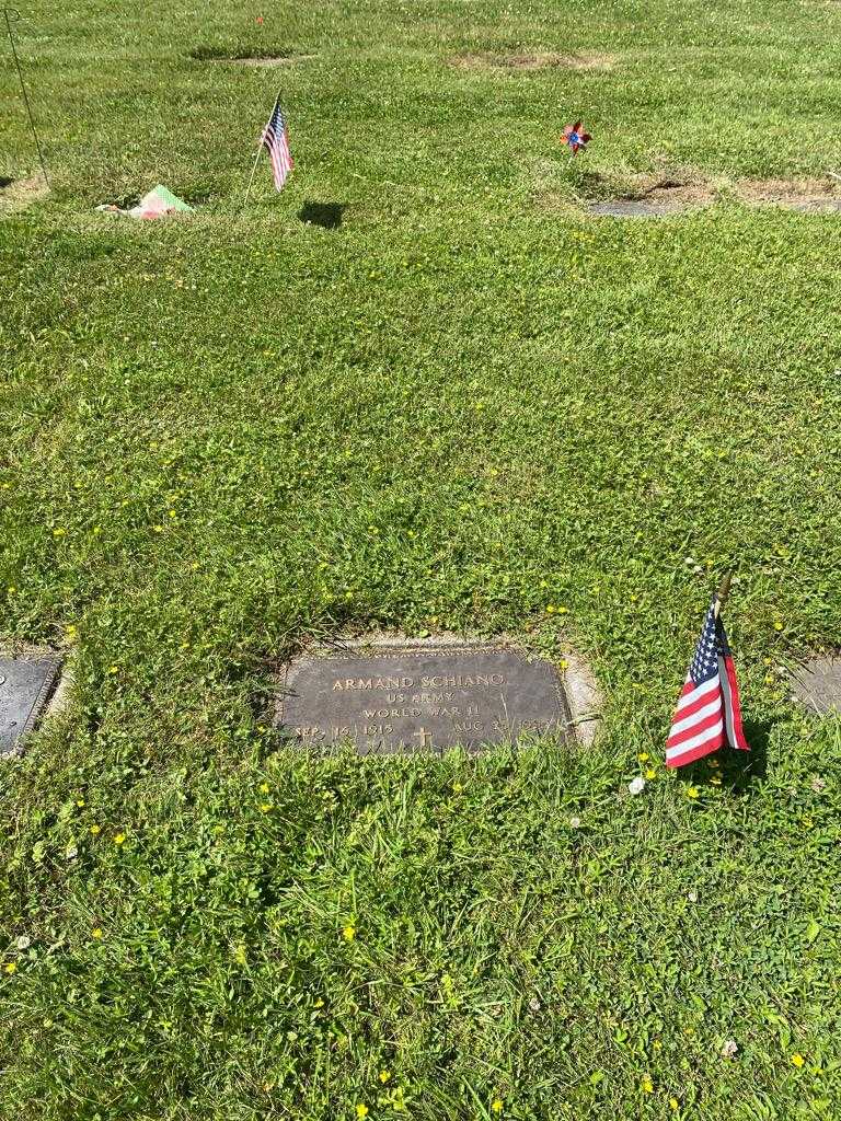 Armand Schiano's grave. Photo 2