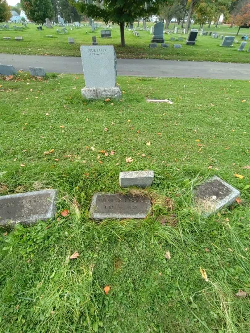 Florence J. Pross's grave. Photo 1