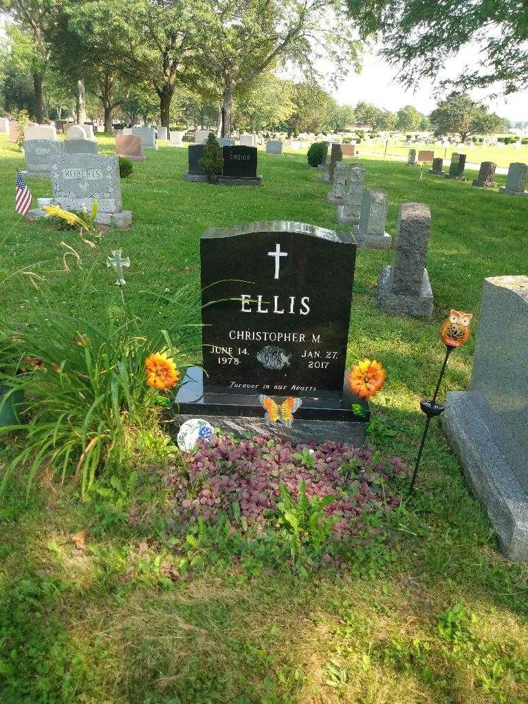 Christopher M. Ellis's grave. Photo 1