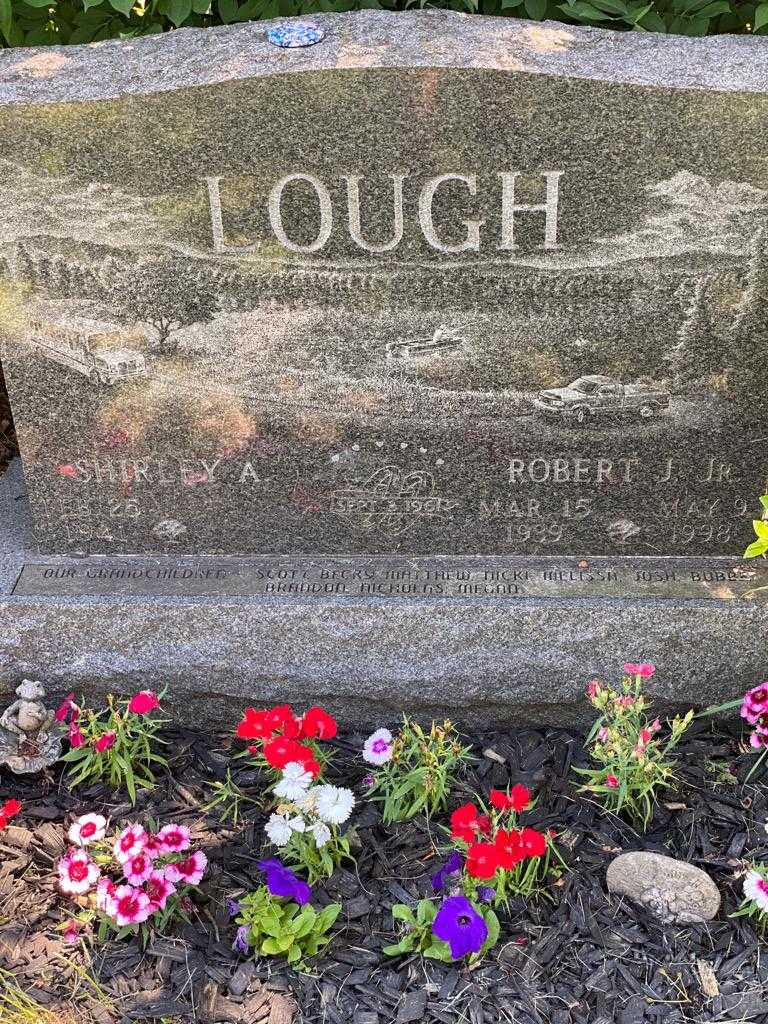 Robert J. Lough Junior's grave. Photo 3