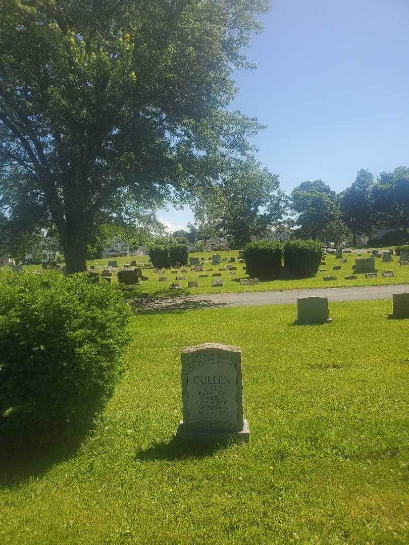 Carolyn A. Cullen's grave. Photo 1