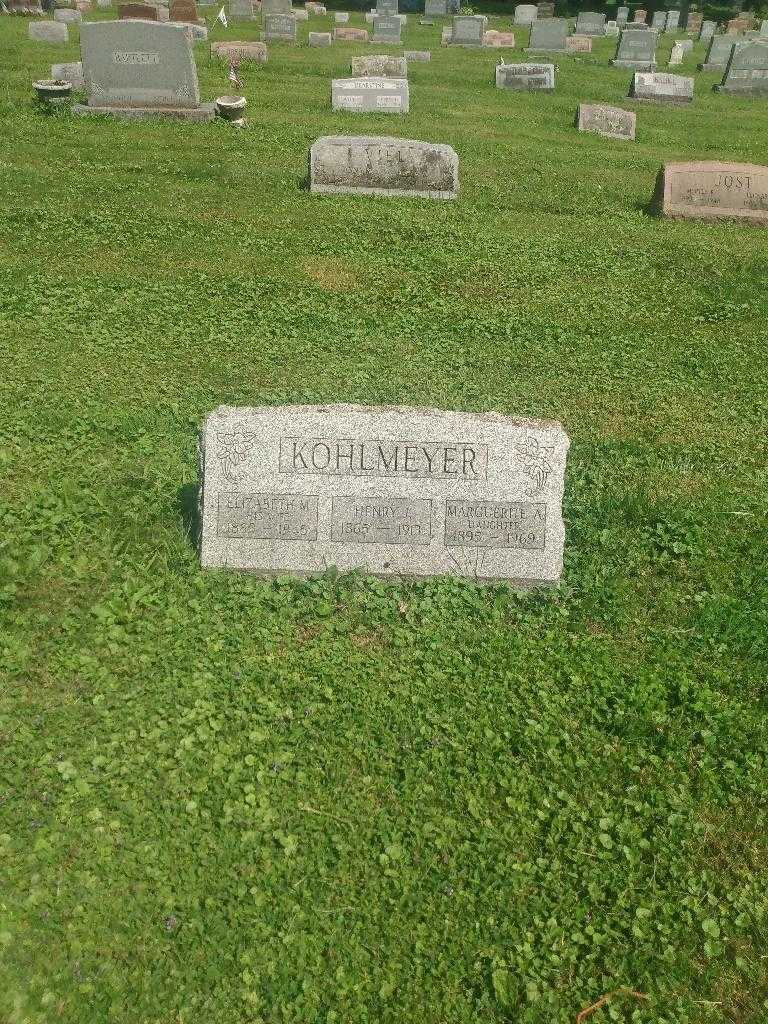 Elizabeth M. Kohlmeyer's grave. Photo 1