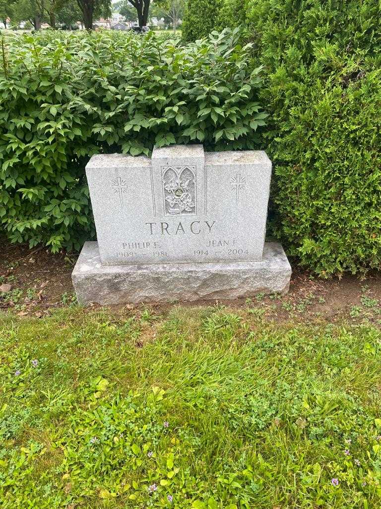 Jean F. Tracy's grave. Photo 2