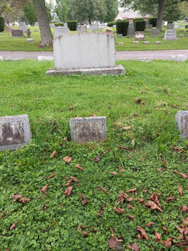 Mary Ida Carson's grave. Photo 1