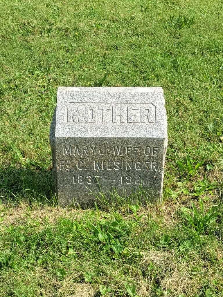 Mary J. Kiesinger's grave. Photo 3