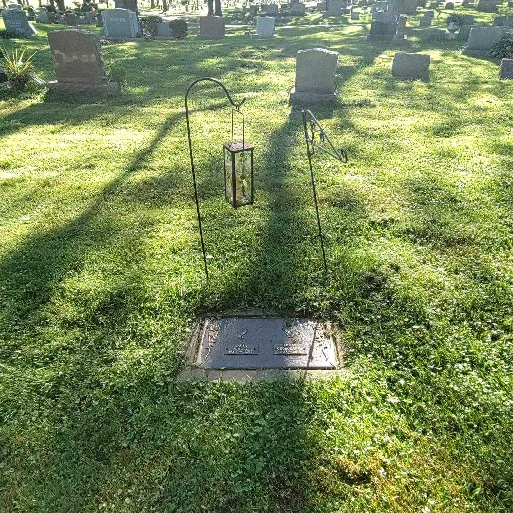 June E. Sauta's grave. Photo 3