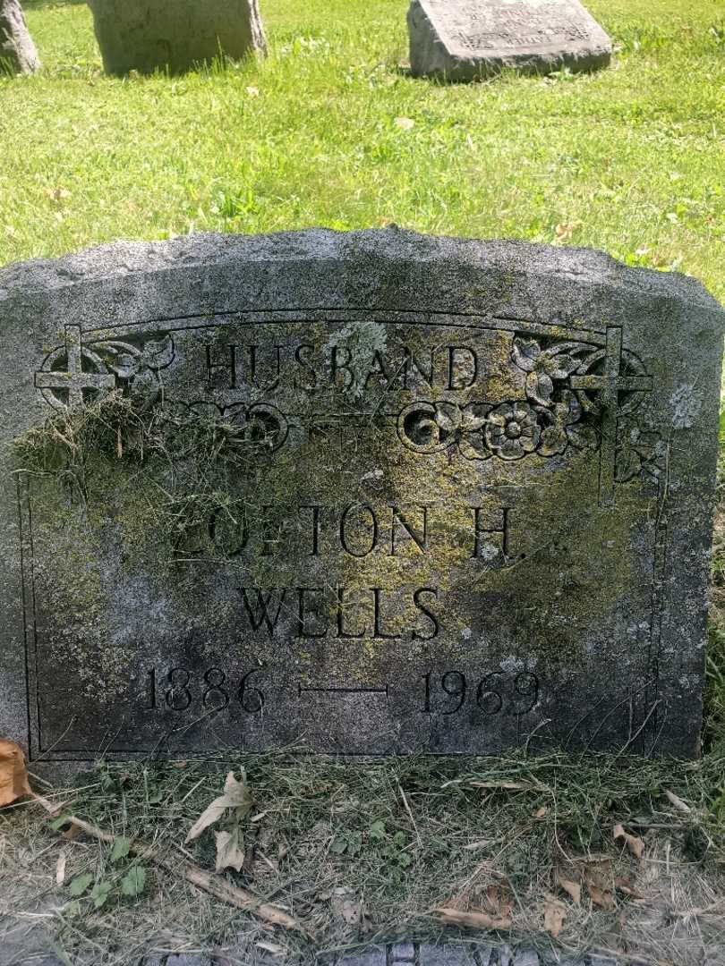 Lofton H. Wells's grave. Photo 4