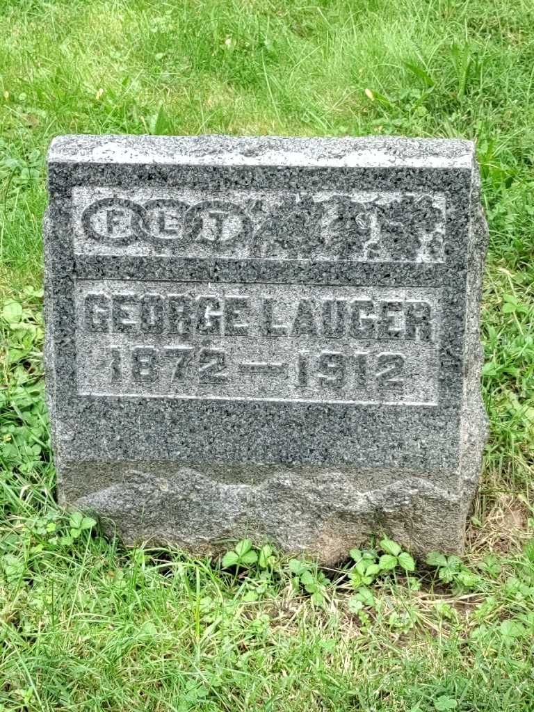 George J. Lauger's grave. Photo 3