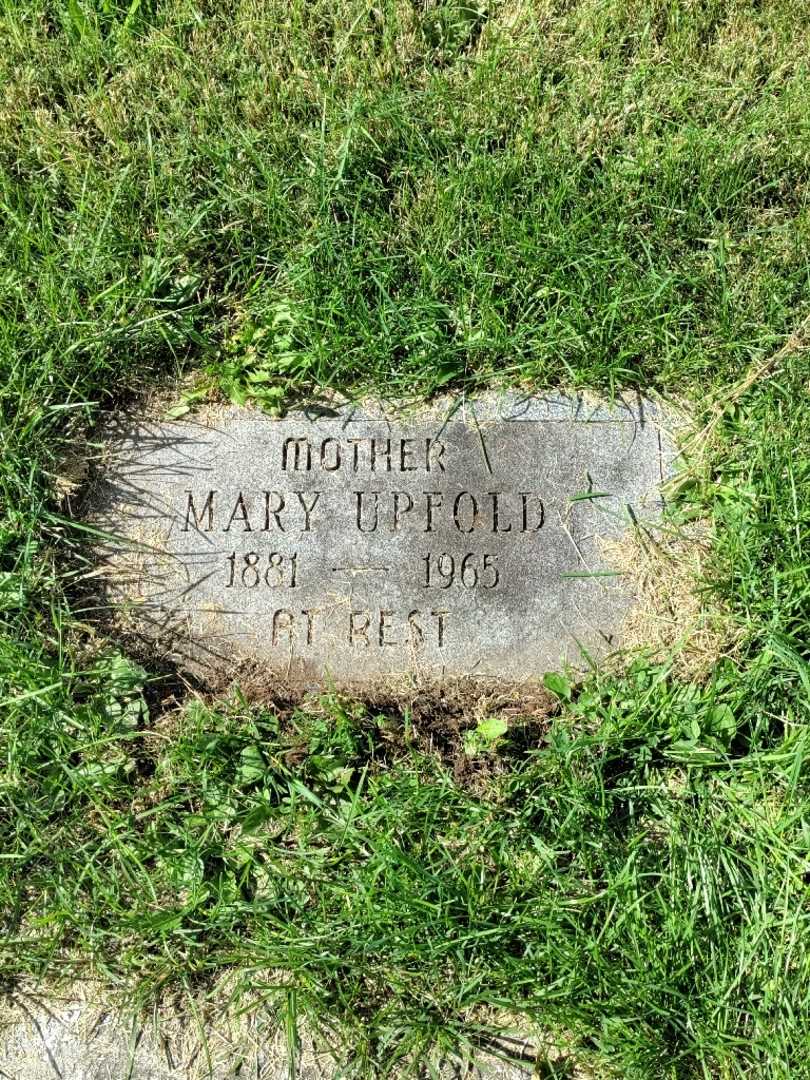 Mary Upfold's grave. Photo 3