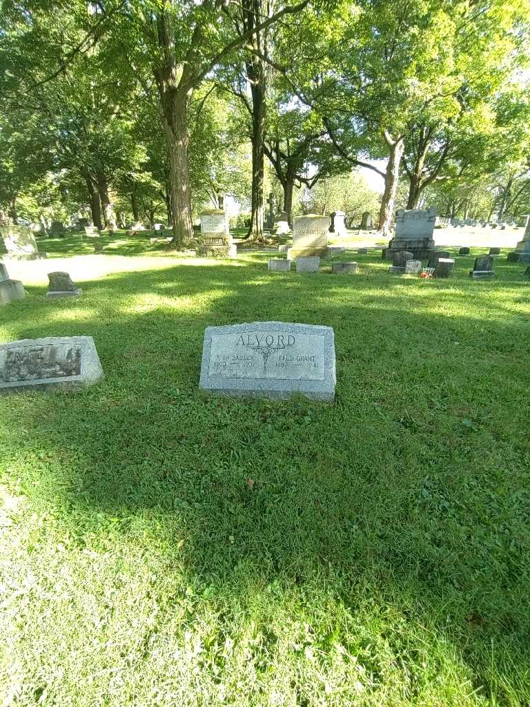 Ella E Sadler Alvord's grave. Photo 1